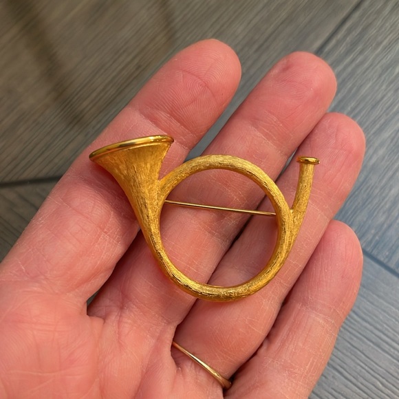 Vintage Napier Goldtone French Horn Pin Musical Instrument - Picture 7 of 16